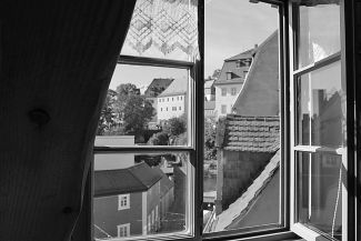 Haensel_und_Gretel_Fuchshoehl_Meissen_Blick_aus_dem_Fenster.jpg